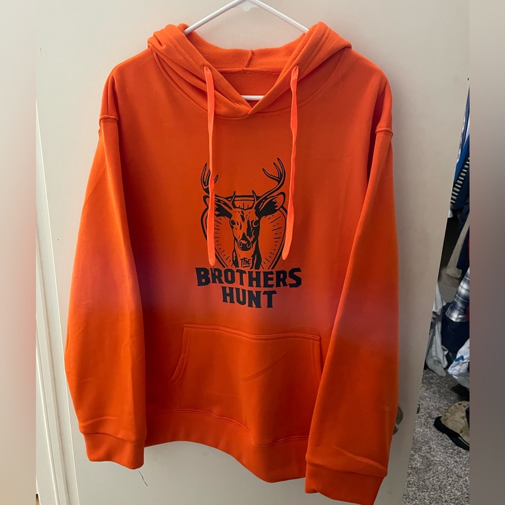 The Hunt Brothers Club Sweatshirt Hoodie XL Luke Combs Never Worn